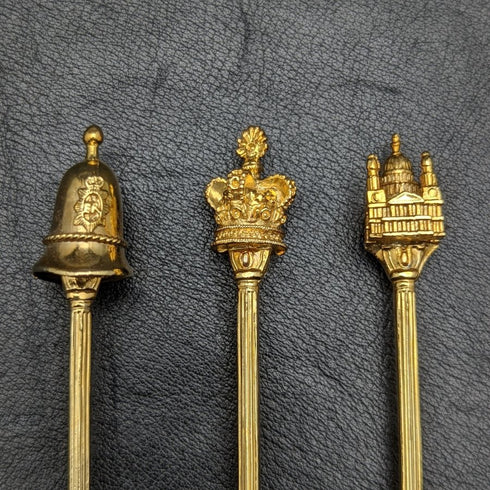 British vintage gold plated teaspoon set of 6 in a case